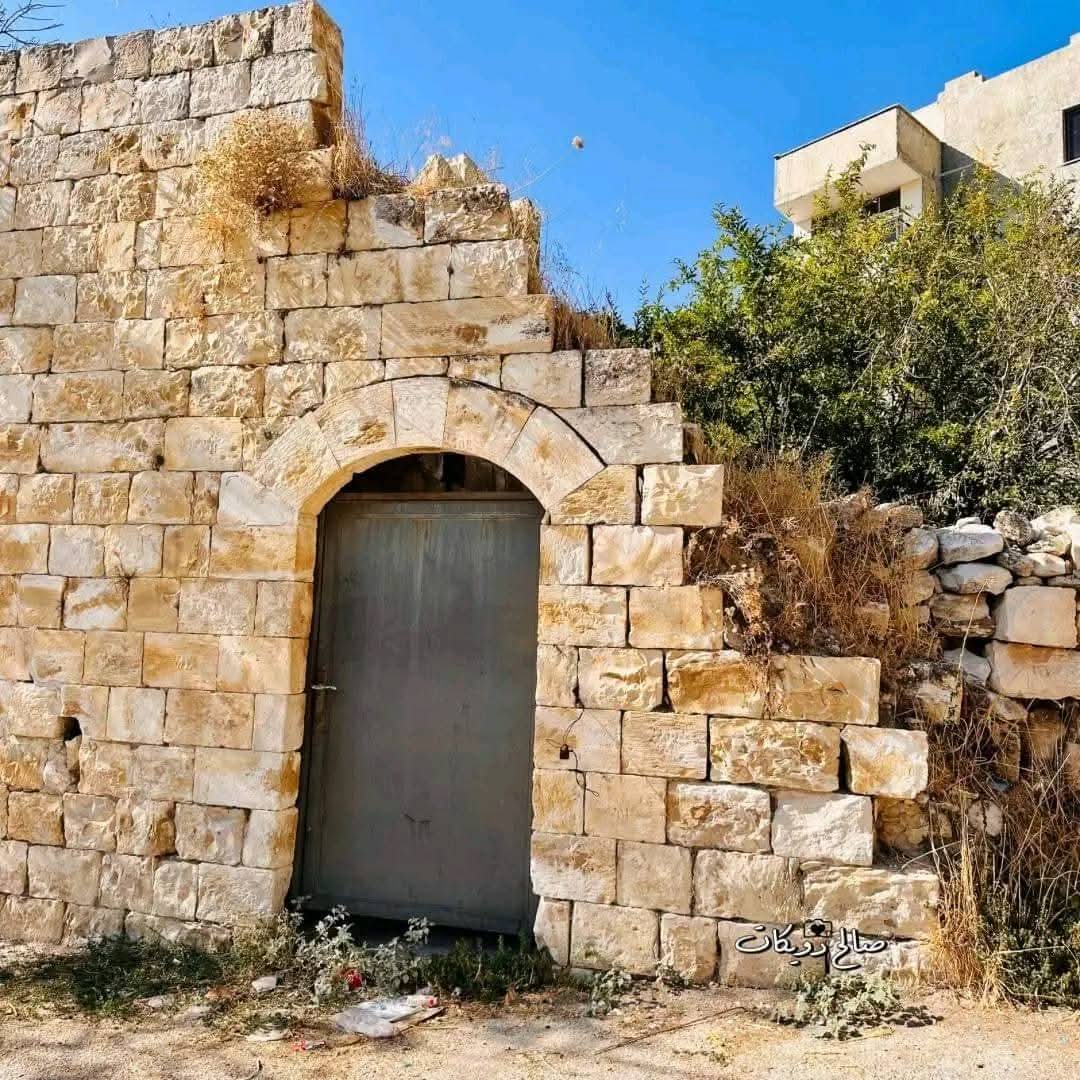 من قرية إجنسنيا شمال غرب نابلس   تصوير صالح دويكات